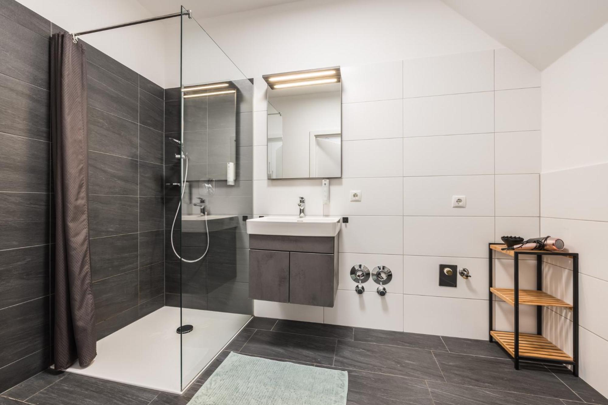 Myquartier Central City Suites Innsbruck Exterior foto